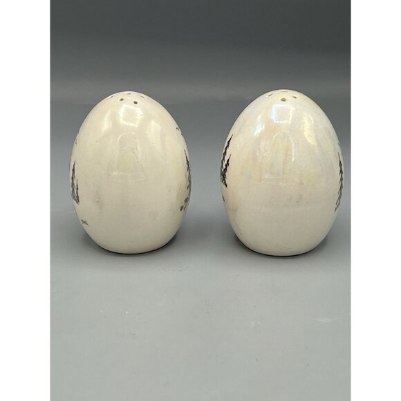 Hand Painted Alaskan Salt & Pepper Shakers Bear Woodland Egg Shaped Vtg Ceramic - Picture 5 of 14